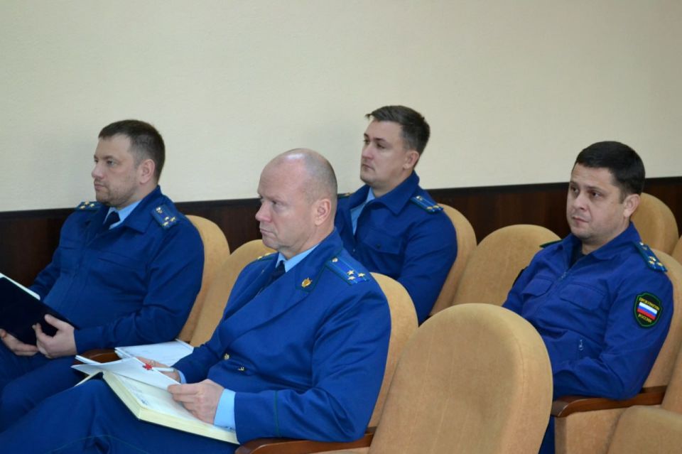 В прокуратуре города Севастополя под председательством заместителя прокурора города Евгения Кадамова проведено межведомственное совещание руководителей правоохранительных органов В прокуратуре города Севастополя под председательством заместителя прокурора города Евгения Кадамова проведено межведомственное совещание руководителей правоохранительных органов