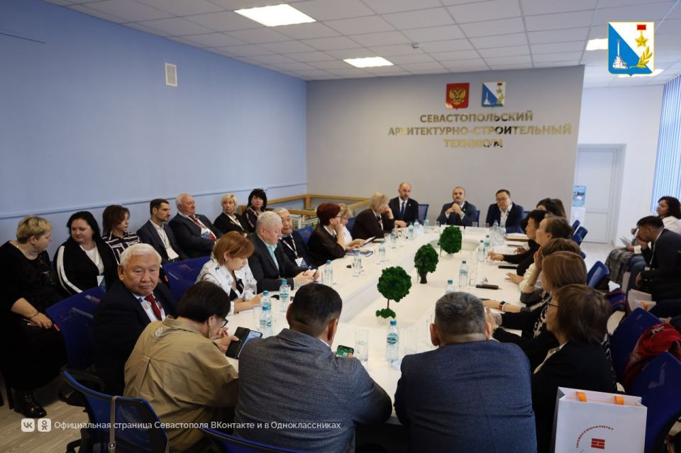 Севастополь делится с Республикой Саха опытом подготовки кадров