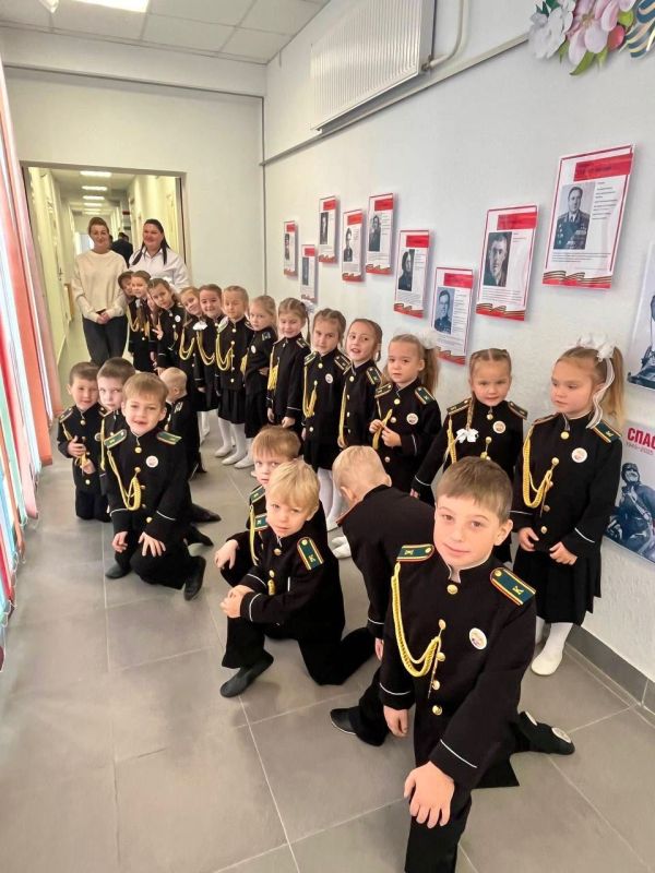 День Качи в Детском саду. Сегодня состоялось замечательное мероприятие на базе ГБДОУ "Детский сад №103", посвященное Дню поселка Кача с продолжением высадки "Аллеи Славы Героев Качи" День Качи в Детском саду. Сегодня состоялось замечательное мероприятие на базе ГБДОУ "Детский сад №103", посвященное Дню поселка Кача с продолжением высадки "Аллеи Славы Героев Качи"