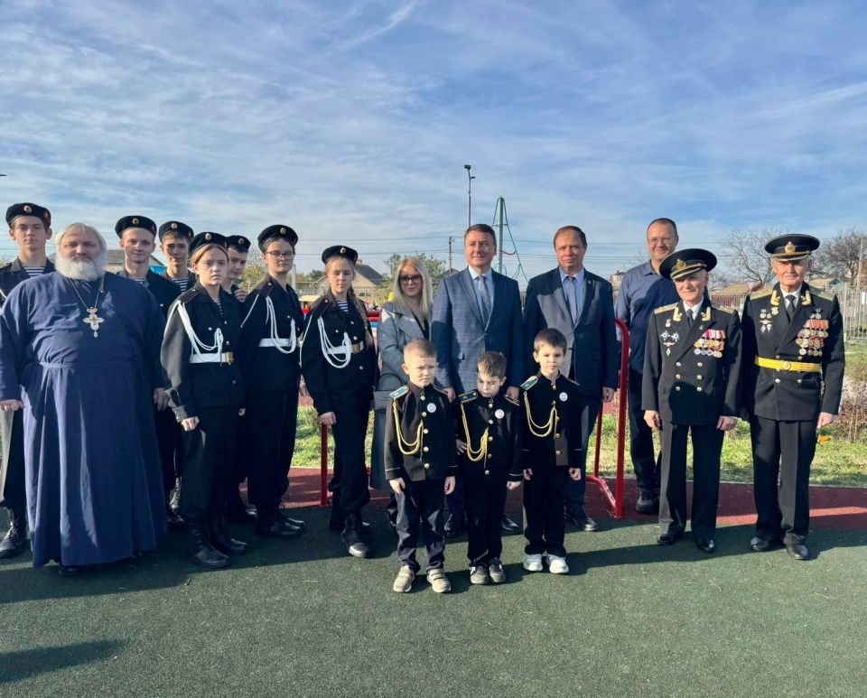 День Качи в Детском саду. Сегодня состоялось замечательное мероприятие на базе ГБДОУ "Детский сад №103", посвященное Дню поселка Кача с продолжением высадки "Аллеи Славы Героев Качи" День Качи в Детском саду. Сегодня состоялось замечательное мероприятие на базе ГБДОУ "Детский сад №103", посвященное Дню поселка Кача с продолжением высадки "Аллеи Славы Героев Качи"