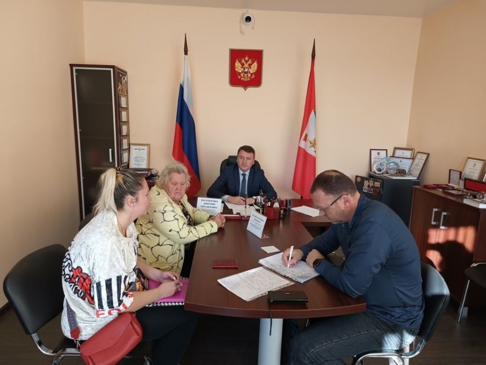 Совместный прием жителей Депутатом Законодательного Собрания города Севастополя III созыва Кулагиным Александром Андреевичем с Главой ВМО Качинского МО Васильченко Дмитрием Михайловичем Совместный прием жителей Депутатом Законодательного Собрания города Севастополя III созыва Кулагиным Александром Андреевичем с Главой ВМО Качинского МО Васильченко Дмитрием Михайловичем