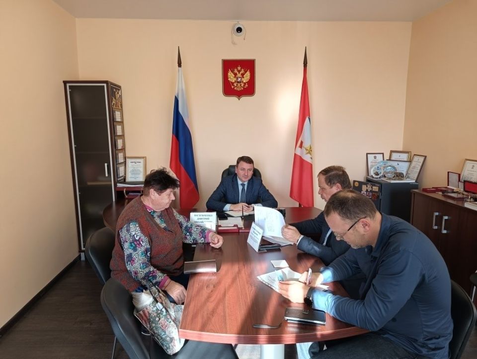 Совместный прием жителей Депутатом Законодательного Собрания города Севастополя III созыва Кулагиным Александром Андреевичем с Главой ВМО Качинского МО Васильченко Дмитрием Михайловичем Совместный прием жителей Депутатом Законодательного Собрания города Севастополя III созыва Кулагиным Александром Андреевичем с Главой ВМО Качинского МО Васильченко Дмитрием Михайловичем