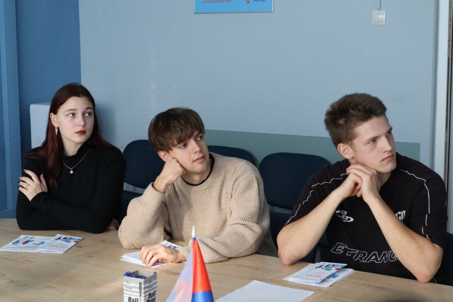 Более 30 жителей города посетили День открытых дверей в Кадровом центре «Работа России» Севастополя Более 30 жителей города посетили День открытых дверей в Кадровом центре «Работа России» Севастополя