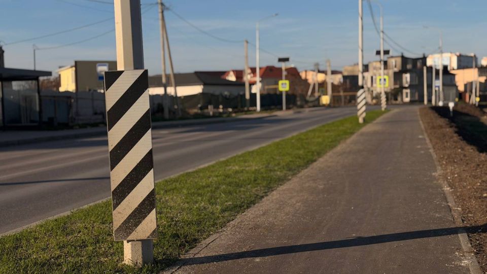 Провел еженедельный штаб по дорожному строительству с подрядчиками, где обсудили благоустройство современной пешеходной инфраструктуры в бухте Казачьей Провел еженедельный штаб по дорожному строительству с подрядчиками, где обсудили благоустройство современной пешеходной инфраструктуры в бухте Казачьей