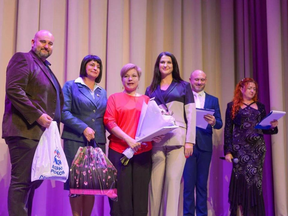 Татьяна Лобач: Накануне в доме культуры на 1-ом отделении Золотой Балки состоялся праздничный концерт «Мелодии сердечной благодарности», посвященный Дню матери Татьяна Лобач: Накануне в доме культуры на 1-ом отделении Золотой Балки состоялся праздничный концерт «Мелодии сердечной благодарности», посвященный Дню матери