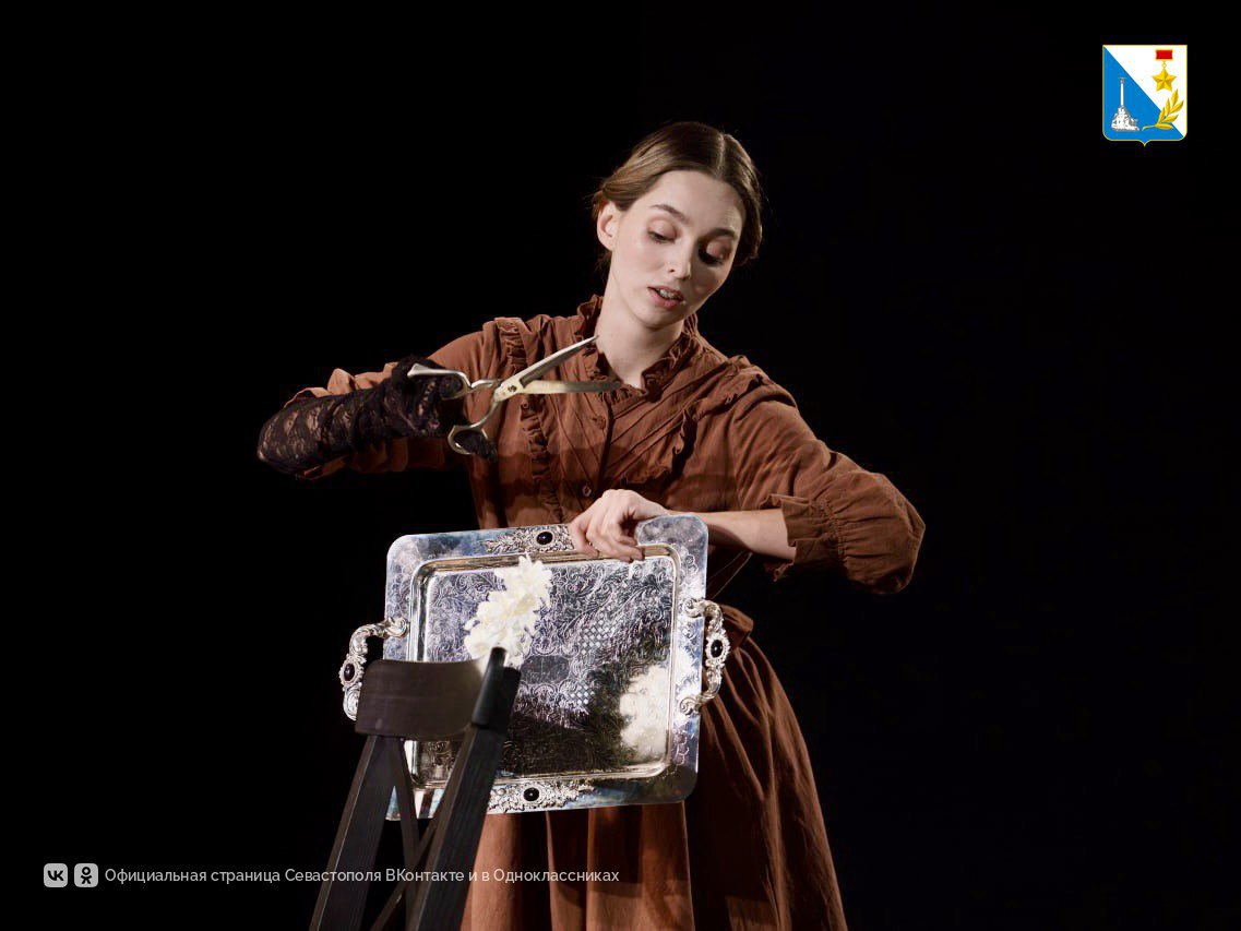 Севастопольский ТЮЗ представил премьеру — «Сказку о мёртвой царевне и о семи богатырях» Севастопольский ТЮЗ представил премьеру — «Сказку о мёртвой царевне и о семи богатырях»