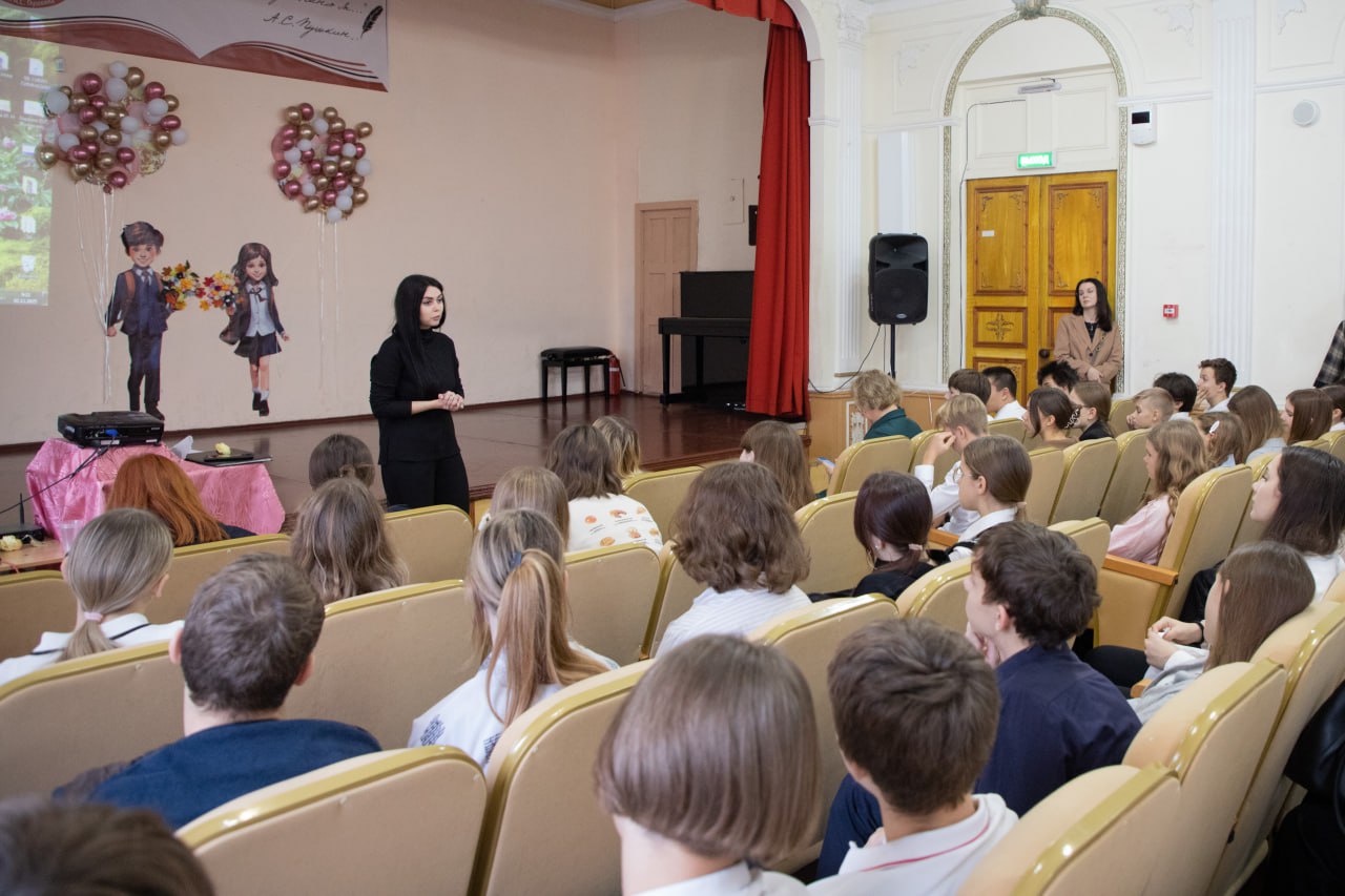 В Севастополе полицейские продолжают профилактическую работу с подростками В Севастополе полицейские продолжают профилактическую работу с подростками