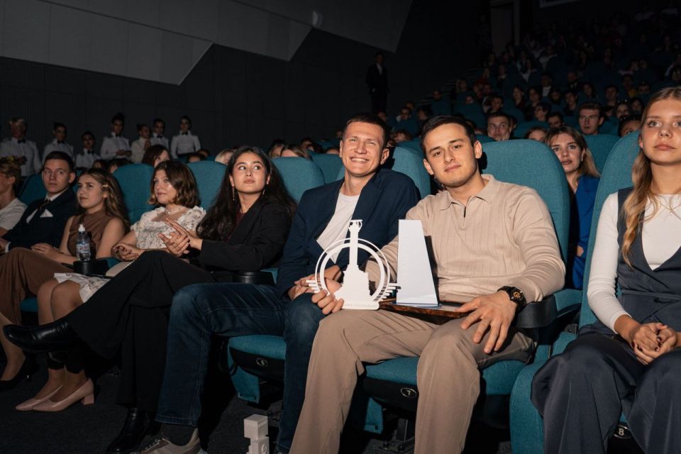 ����� ���� ��������� ������ � ���������� ��������� XVI ������������� ��������� �IT-�������