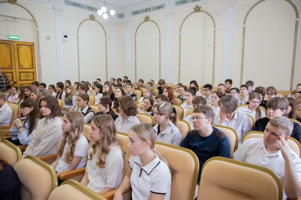 � ����������� ����������� ���������� ���������������� ������ � �����������