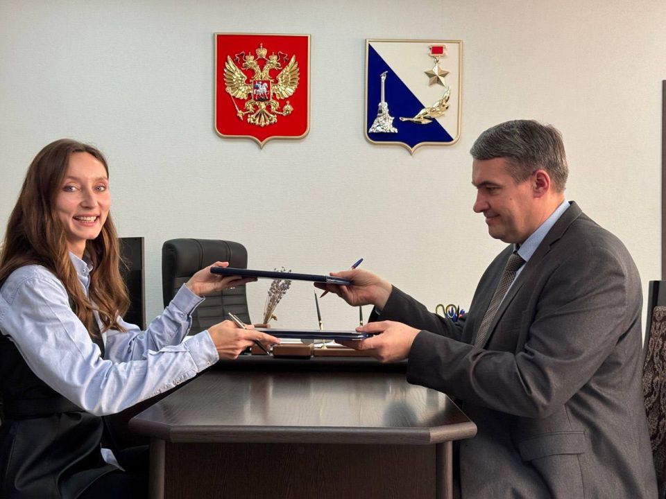 Сегодня было подписано Отраслевое соглашение между Департаментом здравоохранения города Севастополя и Севастопольской территориальной организацией Профсоюза работников здравоохранения Российской Федерации на 2026-2028 годы Сегодня было подписано Отраслевое соглашение между Департаментом здравоохранения города Севастополя и Севастопольской территориальной организацией Профсоюза работников здравоохранения Российской Федерации на 2026-2028 годы