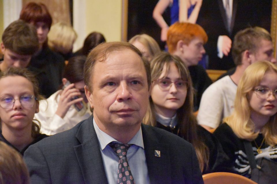 Александр Кулагин: В Севастопольском центре культуры и искусств состоялся театрализованный концерт, организованный коллективом Севастопольской РОО ИЦ "Особая молодежь" Александр Кулагин: В Севастопольском центре культуры и искусств состоялся театрализованный концерт, организованный коллективом Севастопольской РОО ИЦ "Особая молодежь"