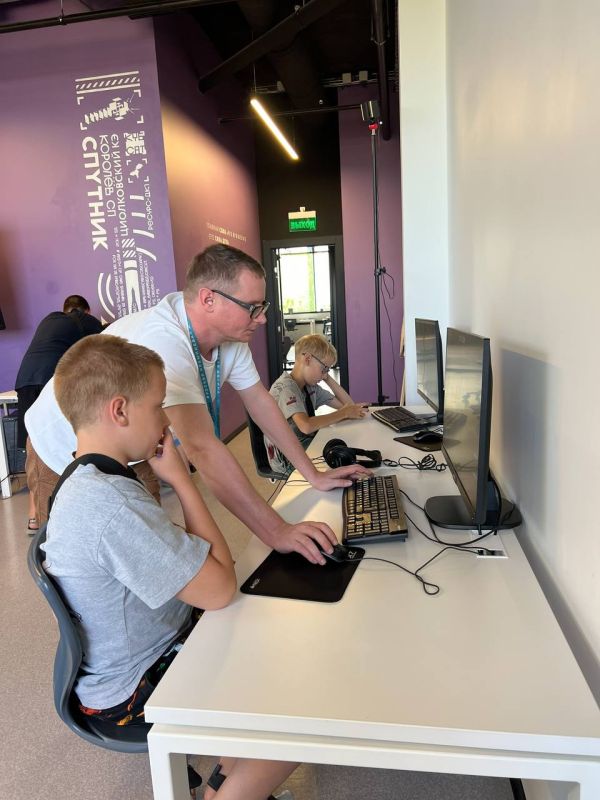 «IT-куб. Гагарин» - центр притяжения детей, которые увлекаются технологиями «IT-куб. Гагарин» - центр притяжения детей, которые увлекаются технологиями