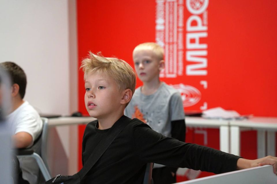 «IT-куб. Гагарин» - центр притяжения детей, которые увлекаются технологиями «IT-куб. Гагарин» - центр притяжения детей, которые увлекаются технологиями