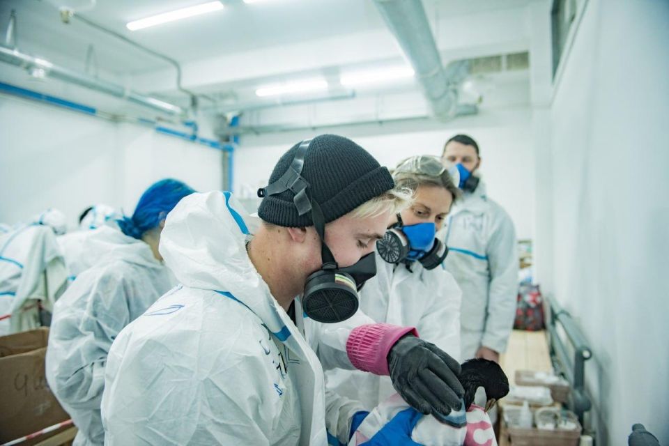 В Севастополе почти 40 тысяч добровольцев — это бескорыстные и отзывчивые люди, которые никогда не остаются в стороне и всегда первыми приходят на помощь В Севастополе почти 40 тысяч добровольцев — это бескорыстные и отзывчивые люди, которые никогда не остаются в стороне и всегда первыми приходят на помощь