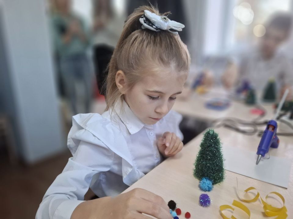 Участники программы "Севастополь — город Героев" посетили социальный приют Участники программы "Севастополь — город Героев" посетили социальный приют