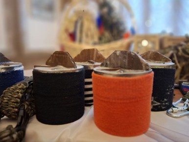 Надежный тыл: добровольцы представили свои изделия