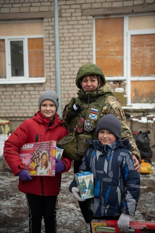 В Севастополе почти 40 тысяч добровольцев — это бескорыстные и отзывчивые люди, которые никогда не остаются в стороне и всегда первыми приходят на помощь В Севастополе почти 40 тысяч добровольцев — это бескорыстные и отзывчивые люди, которые никогда не остаются в стороне и всегда первыми приходят на помощь
