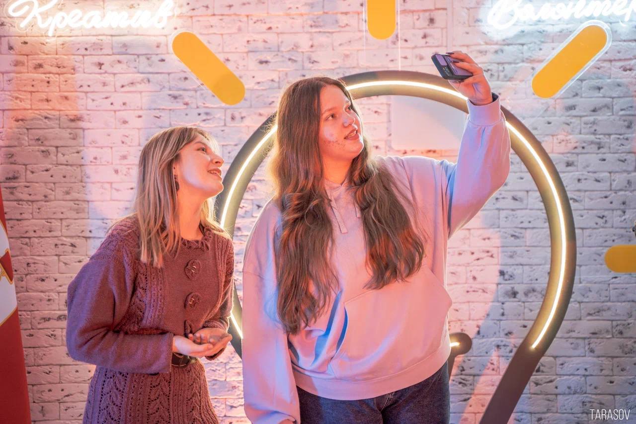 Денис Кондратьев: В День добровольца принял участие в награждении активных и неравнодушных волонтеров нашего города-героя Севастополя Денис Кондратьев: В День добровольца принял участие в награждении активных и неравнодушных волонтеров нашего города-героя Севастополя