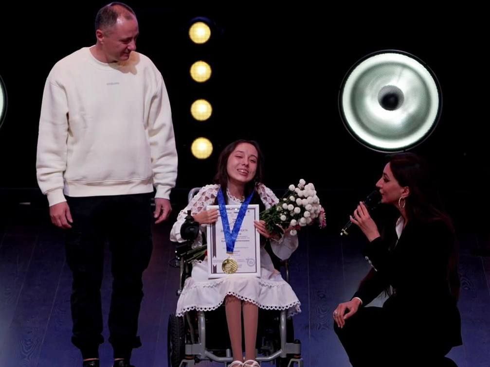 Участница из Севастополя Варя Купчина завоевала Гран-при на IX инклюзивном конкурсе искусств «Особые таланты-2025» в Москве Участница из Севастополя Варя Купчина завоевала Гран-при на IX инклюзивном конкурсе искусств «Особые таланты-2025» в Москве