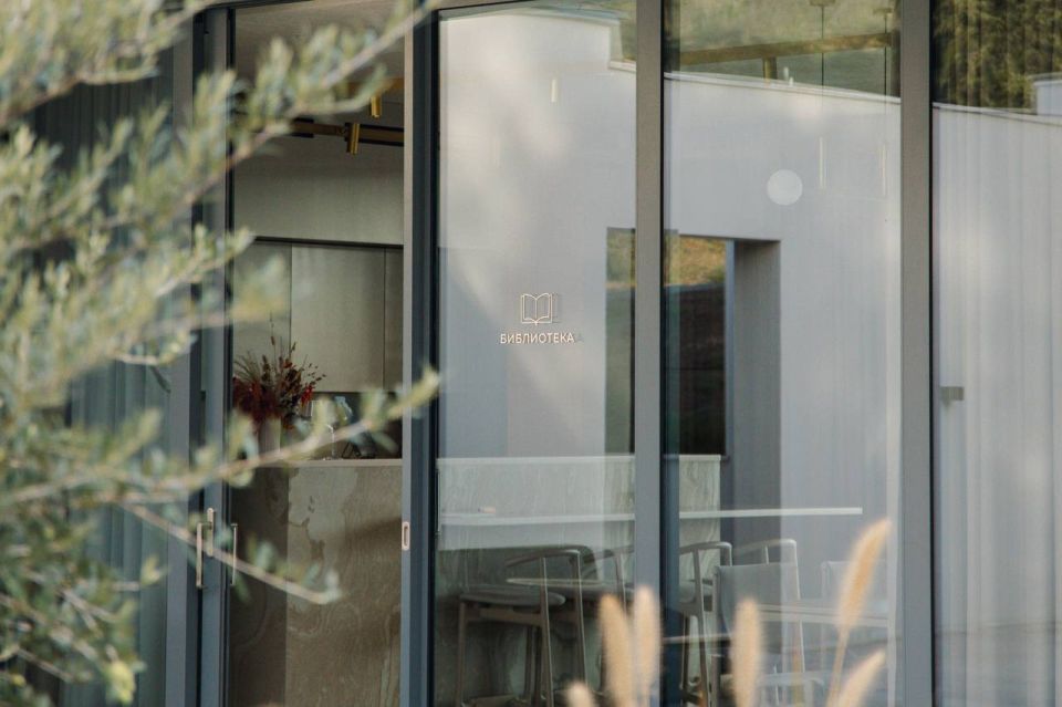 ��������������� ���������� AYA URBAN WINERY ����� ����������� ������������� ������ Russian Traveler Awards 2025