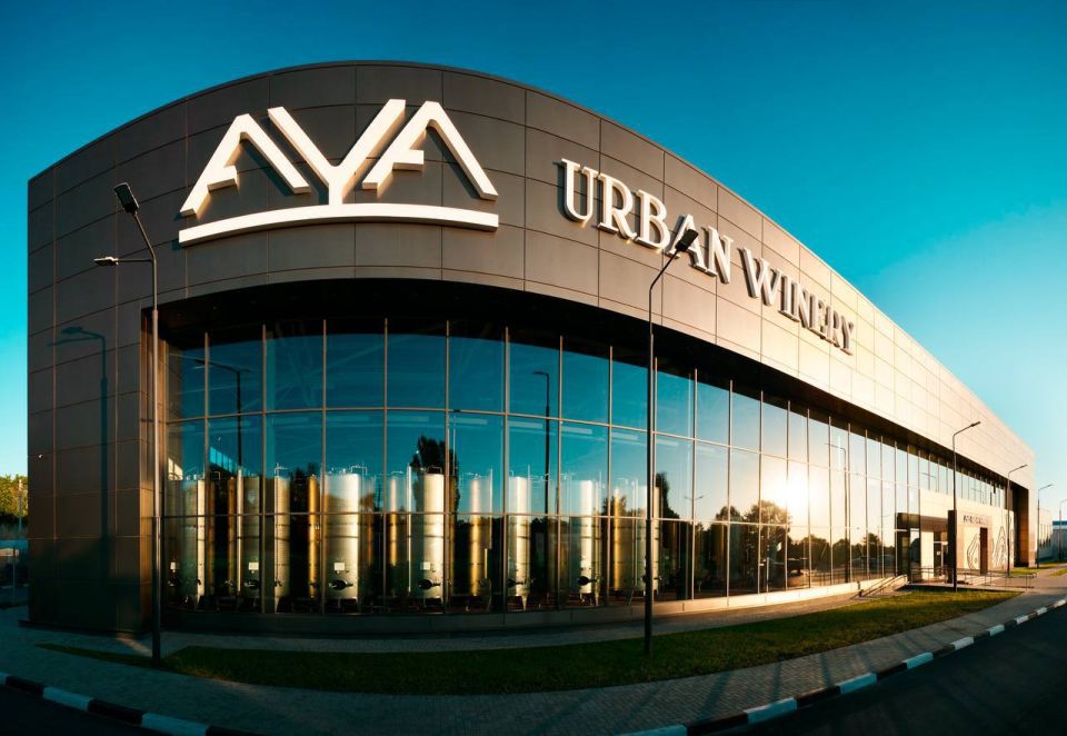 ��������������� ���������� AYA URBAN WINERY ����� ����������� ������������� ������ Russian Traveler Awards 2025