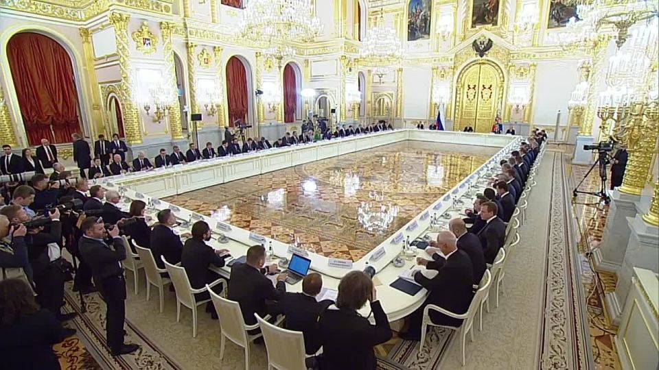 Путин проводит заседание Совета по стратегическому развитию и нацпроектам – Кремль