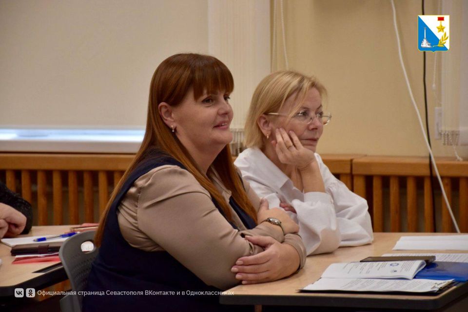 В Севастополе стартовал проект «Флагманская школа» В Севастополе стартовал проект «Флагманская школа»