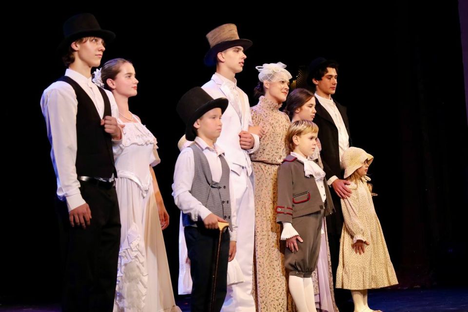 ����� � 3 ����� ���������� �������� �������� 150-�����