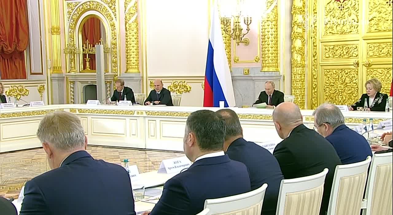 Принятых мер в сфере демографии недостаточно, рождаемость продолжает снижаться