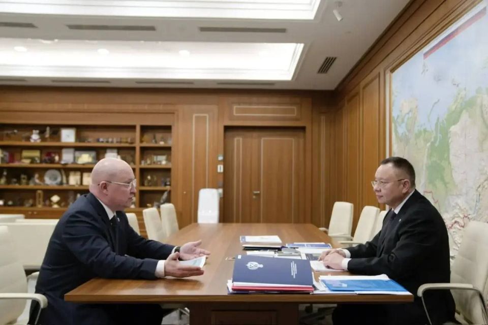 Губернатор Севастополя обсудил развитие инфраструктуры с Министром строительства РФ Иреком Файзуллиным