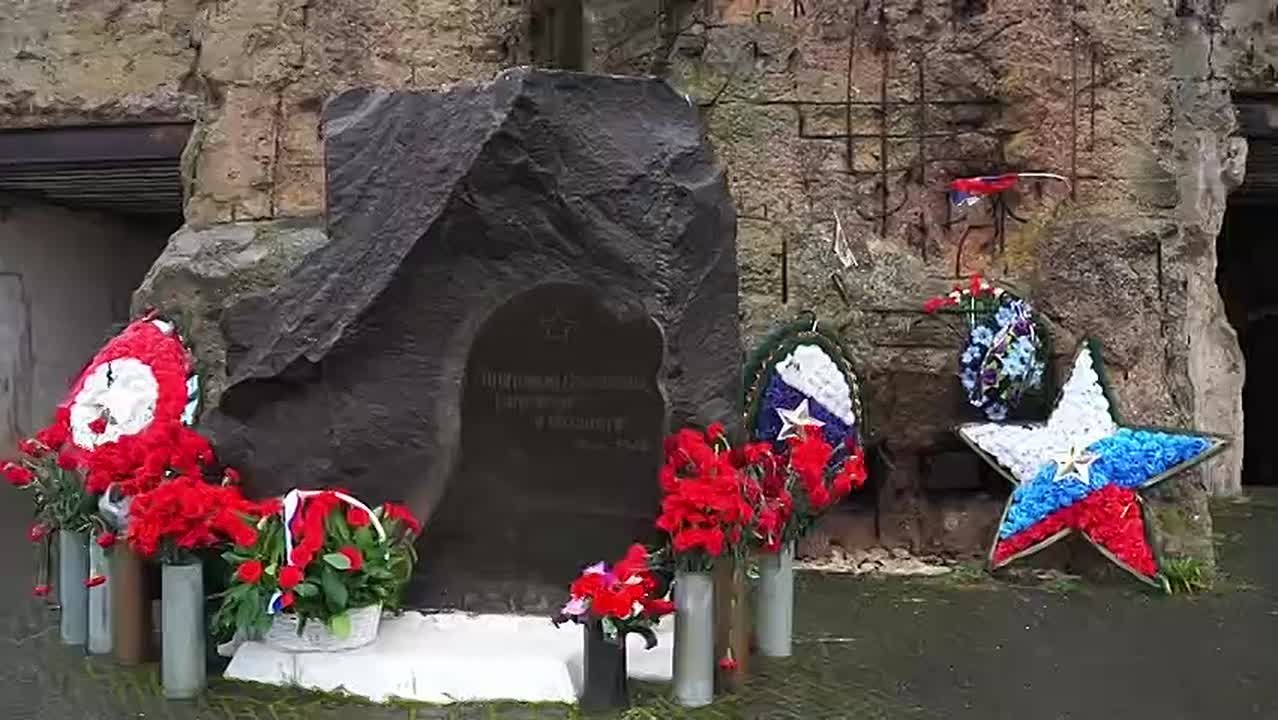 В День Героев Отечества на 35-й береговой батарее передали останки красноармейца для захоронения на родине