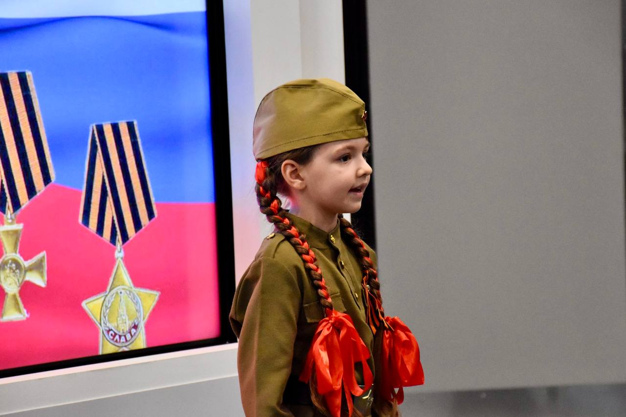 В Севастополе завершился финал конкурса чтецов «Пусть вами гордится страна», который прошел в рамках XVI городского патриотического фестиваля детского и юношеского творчества «Верность отцам – верность Отчизне» В Севастополе завершился финал конкурса чтецов «Пусть вами гордится страна», который прошел в рамках XVI городского патриотического фестиваля детского и юношеского творчества «Верность отцам – верность Отчизне»