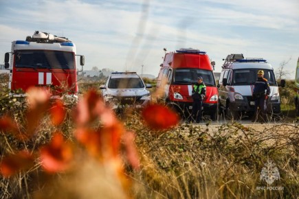 Горящий автомобиль потушен, люди спасены – такими были учения МЧС