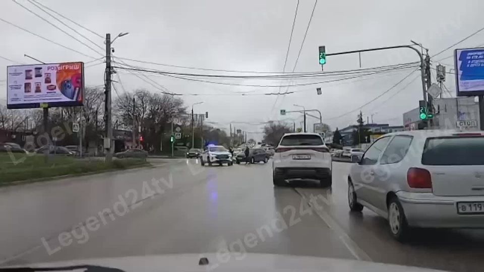 ДТП с участием мотоциклиста произошло на пересечении Камышового и Казачинского шоссе