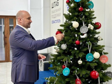 Владимир Немцев: В Штабе общественной поддержки присоединился к доброй новогодней акции «Ёлка желаний»