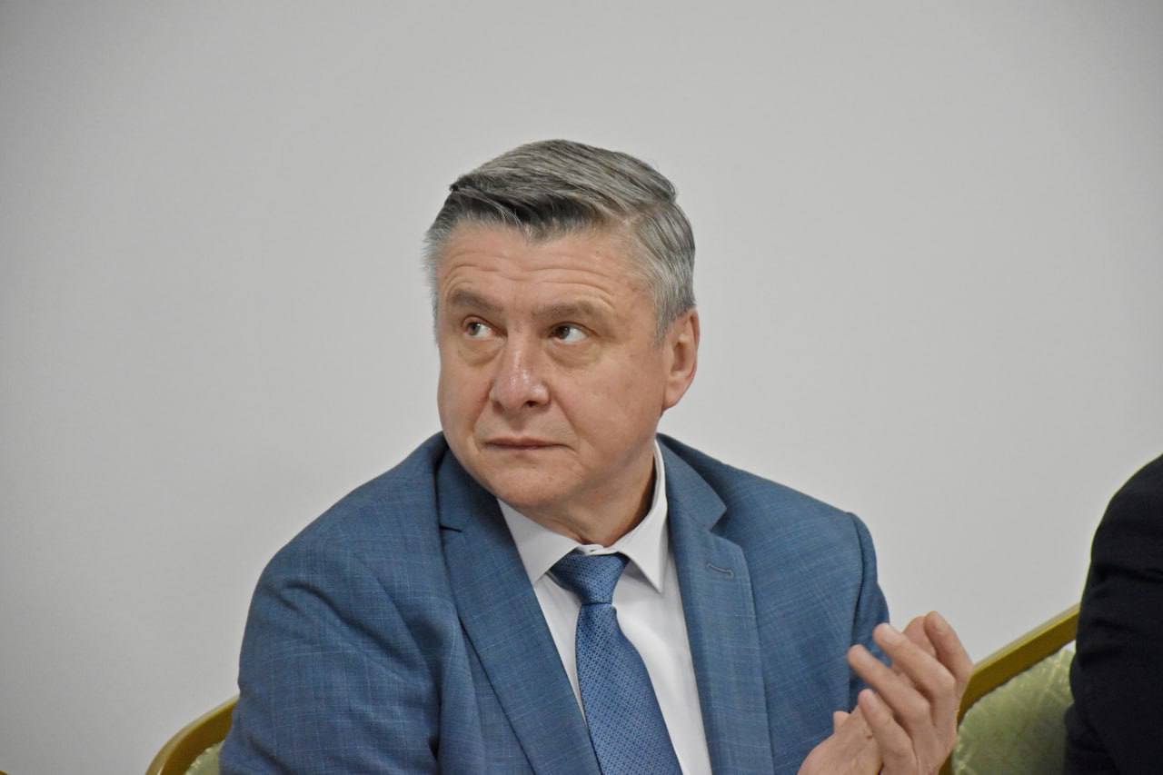 31 год на защите прав трудящихся! Поздравил Севастопольское объединение профсоюзов и обсудили, как вместе решать важные для севастопольцев вопросы 31 год на защите прав трудящихся! Поздравил Севастопольское объединение профсоюзов и обсудили, как вместе решать важные для севастопольцев вопросы