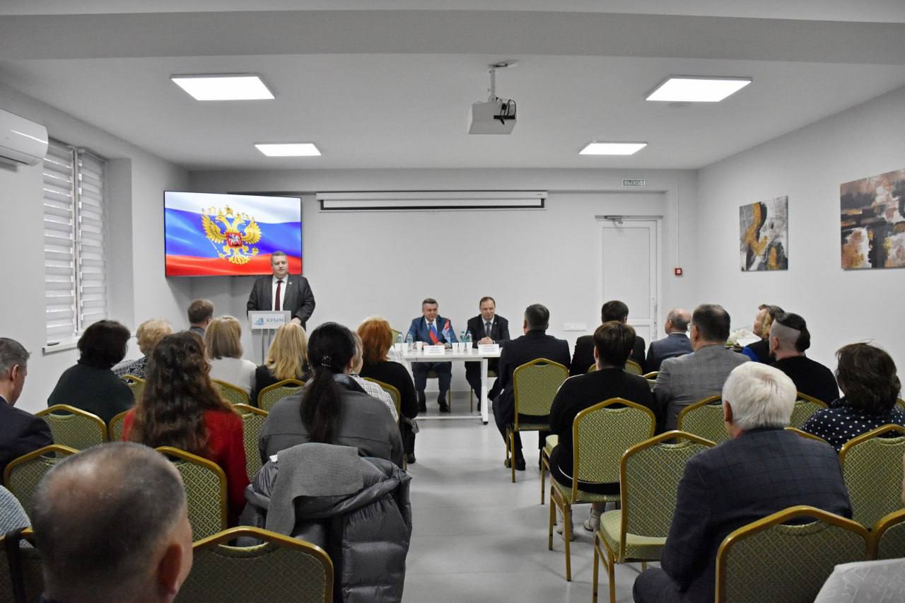 31 год на защите прав трудящихся! Поздравил Севастопольское объединение профсоюзов и обсудили, как вместе решать важные для севастопольцев вопросы 31 год на защите прав трудящихся! Поздравил Севастопольское объединение профсоюзов и обсудили, как вместе решать важные для севастопольцев вопросы