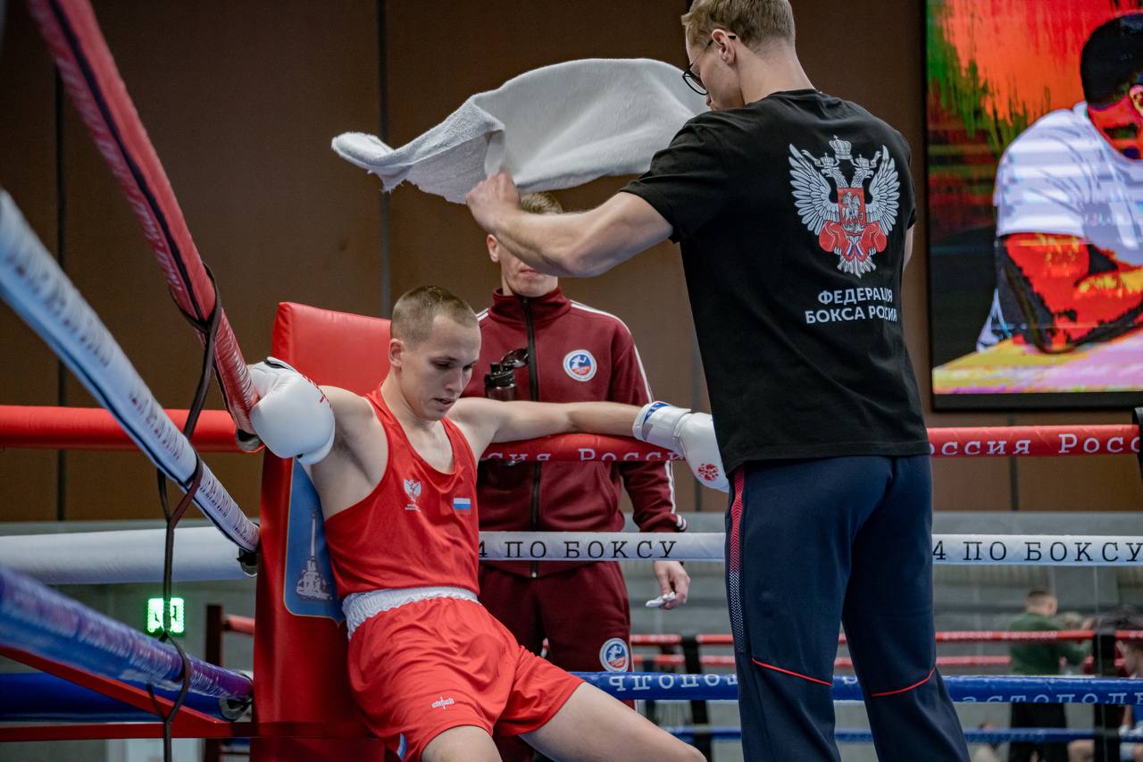 Сергей Резниченко: Сегодня приветствовал финалистов чемпионата и первенства города по боксу Сергей Резниченко: Сегодня приветствовал финалистов чемпионата и первенства города по боксу