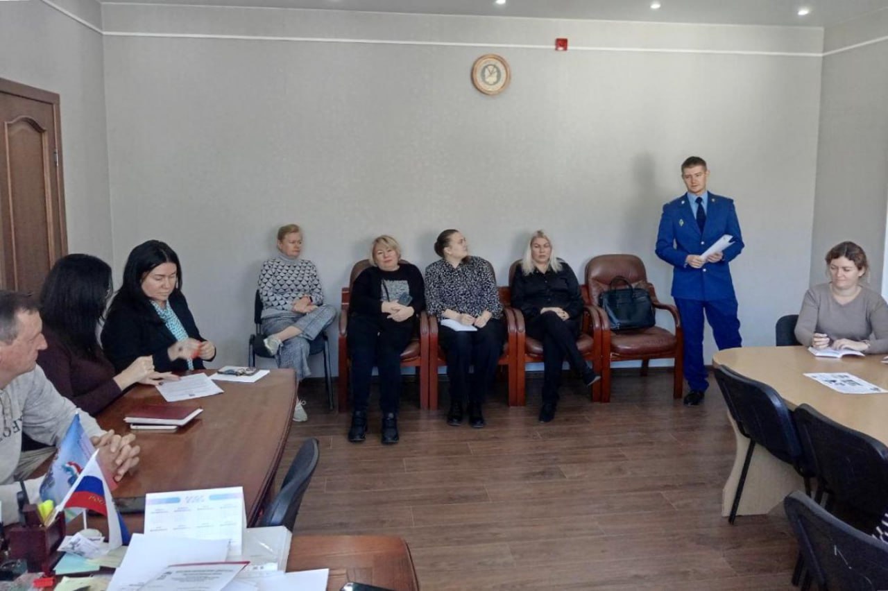 Работники Севастопольской межрайонной природоохранной прокуратуры провели просветительские встречи по вопросам противодействия коррупции Работники Севастопольской межрайонной природоохранной прокуратуры провели просветительские встречи по вопросам противодействия коррупции