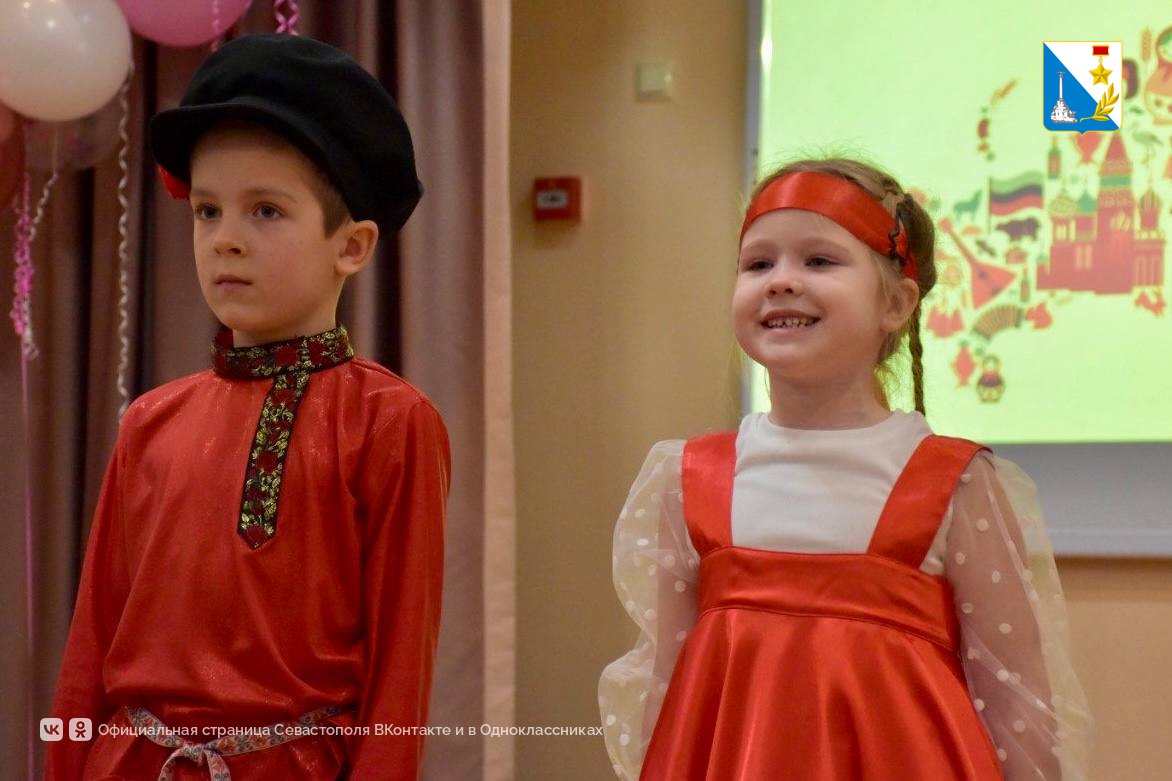 Севастопольский детский сад № 10 отметил 75-летие Севастопольский детский сад № 10 отметил 75-летие