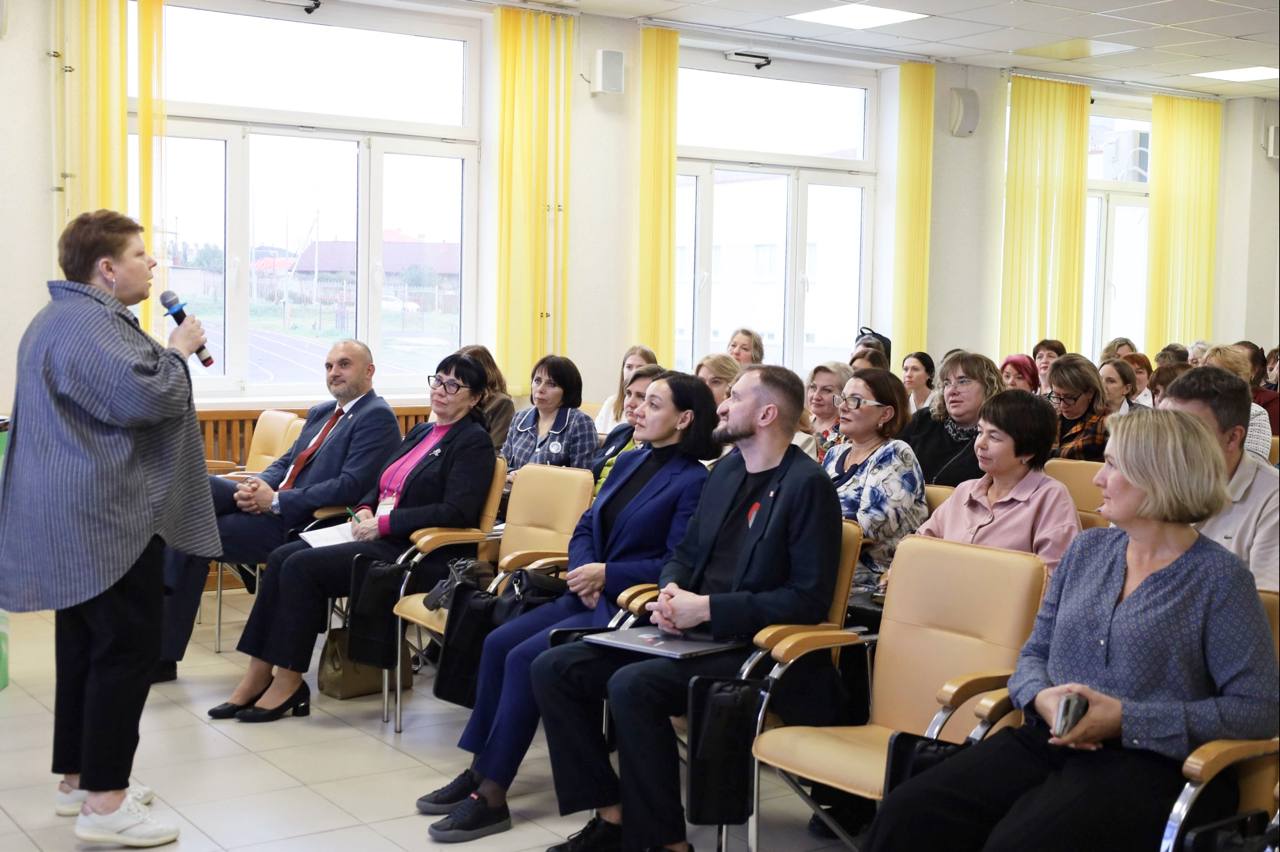 Впервые в Севастополе провели трехдневный образовательный интенсив «Флагманская школа» в рамках реализации проекта «Флагманы образования» президентской платформы АНО «Россия – страна возможностей» Впервые в Севастополе провели трехдневный образовательный интенсив «Флагманская школа» в рамках реализации проекта «Флагманы образования» президентской платформы АНО «Россия – страна возможностей»