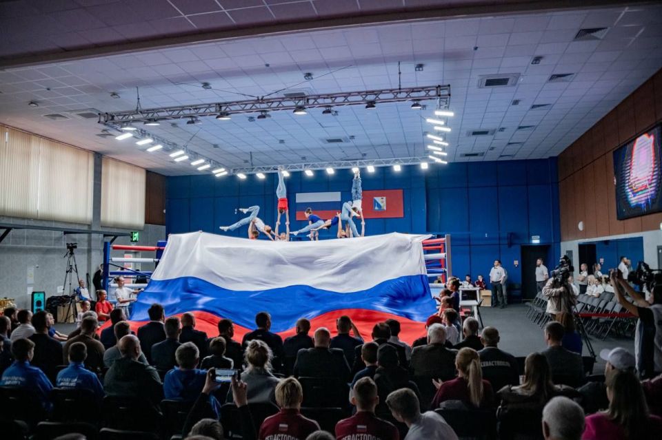 В центре бокса «Спартак» завершился Чемпионат города по боксу среди мужчин и женщин, а также Первенство среди юниоров и юношей и девушек В центре бокса «Спартак» завершился Чемпионат города по боксу среди мужчин и женщин, а также Первенство среди юниоров и юношей и девушек