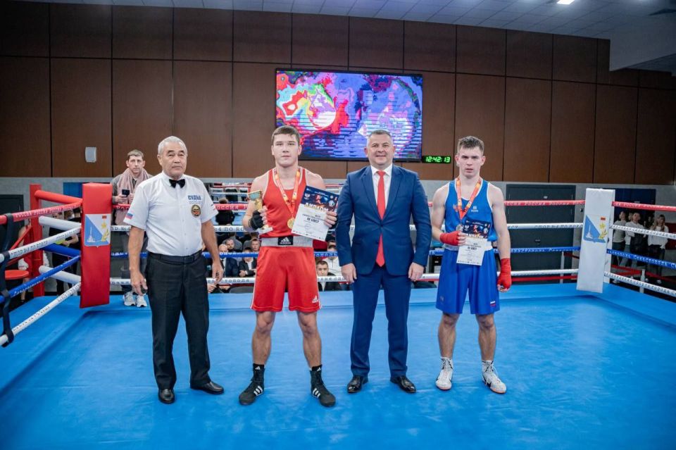 В центре бокса «Спартак» завершился Чемпионат города по боксу среди мужчин и женщин, а также Первенство среди юниоров и юношей и девушек В центре бокса «Спартак» завершился Чемпионат города по боксу среди мужчин и женщин, а также Первенство среди юниоров и юношей и девушек