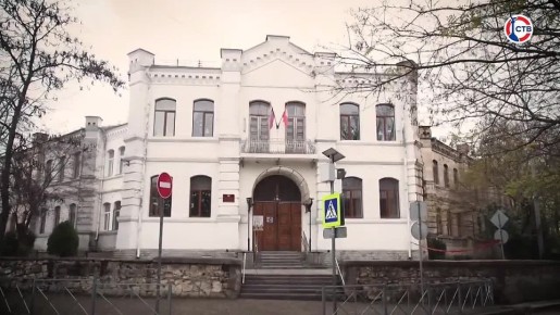 «Старинный замок» в центре Севастополя: что известно о школе №3