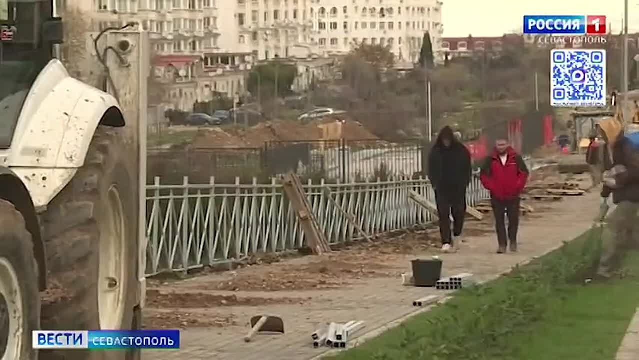 Жители Античного проспекта недовольны перекрытием народной тропы