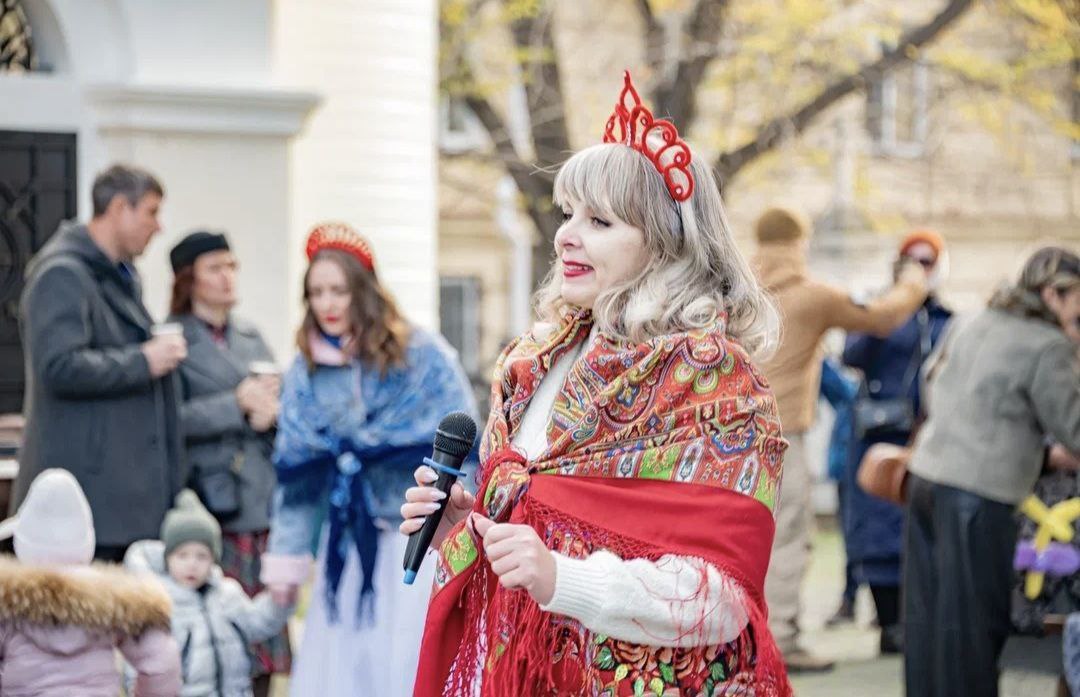 У Свято-Владимирского собора прошла новогодняя благотворительная ярмарка У Свято-Владимирского собора прошла новогодняя благотворительная ярмарка