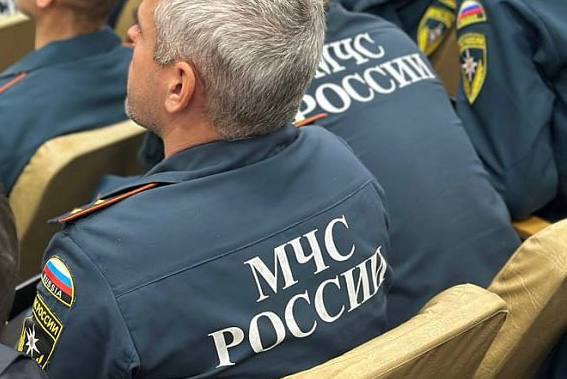 В рамках профилактики дорожно-транспортных происшествий с участием транспорта оперативных служб инспекторы пропаганды БДД Управления Госавтоинспекции провели специальные беседы с личным составом Росгвардии и МЧС России В рамках профилактики дорожно-транспортных происшествий с участием транспорта оперативных служб инспекторы пропаганды БДД Управления Госавтоинспекции провели специальные беседы с личным составом Росгвардии и МЧС России