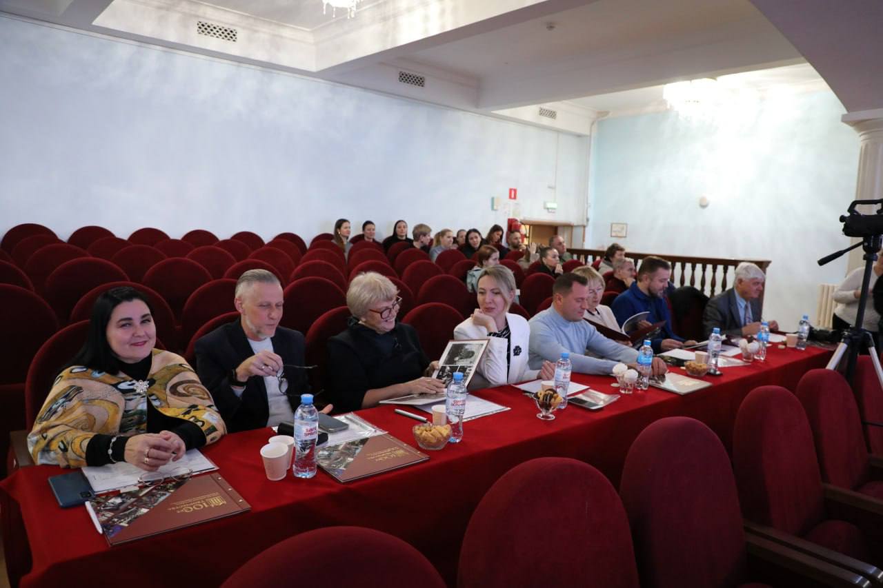 Поёт юность Севастополя: во Дворце детского и юношеского творчества прошел региональный этап Всероссийского конкурса хоровых и вокальных коллективов Поёт юность Севастополя: во Дворце детского и юношеского творчества прошел региональный этап Всероссийского конкурса хоровых и вокальных коллективов