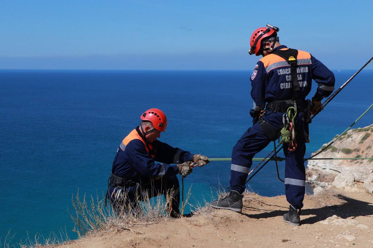 С начала года севастопольские спасатели помогли 86 туристам, попавшим в опасные ситуации в горно-лесной местности С начала года севастопольские спасатели помогли 86 туристам, попавшим в опасные ситуации в горно-лесной местности