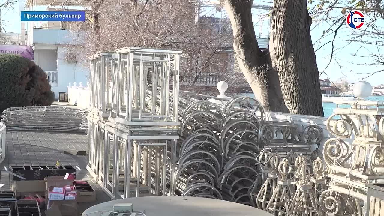 В Севастополе продолжается подготовка к встрече Нового года